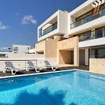 Вилла Som Do Mar Luxury Ocean Front Villa, Prime Location! *