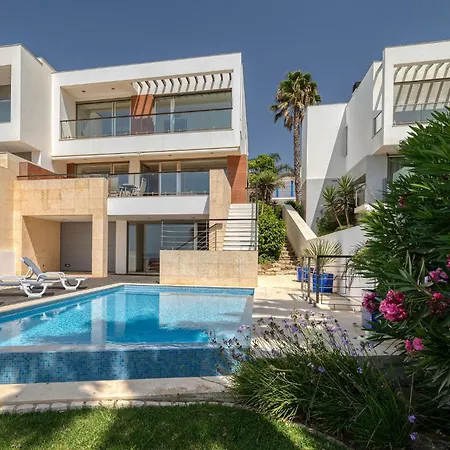 Som Do Mar Luxury Ocean Front Villa *