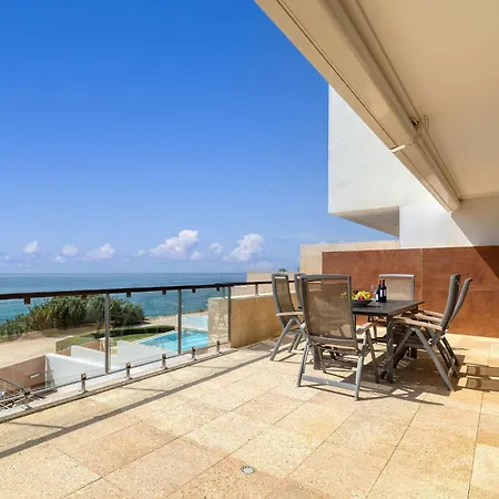 Som Do Mar Luxury Ocean Front *