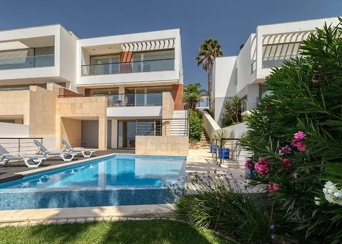 Som Do Mar Luxury Ocean Front Villa *